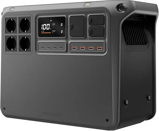 Nachhaltige Powerstationen im Vergleich: Die DJI Power 2000 mit 2048 Wh Kapazität und Schnellladefunktion.