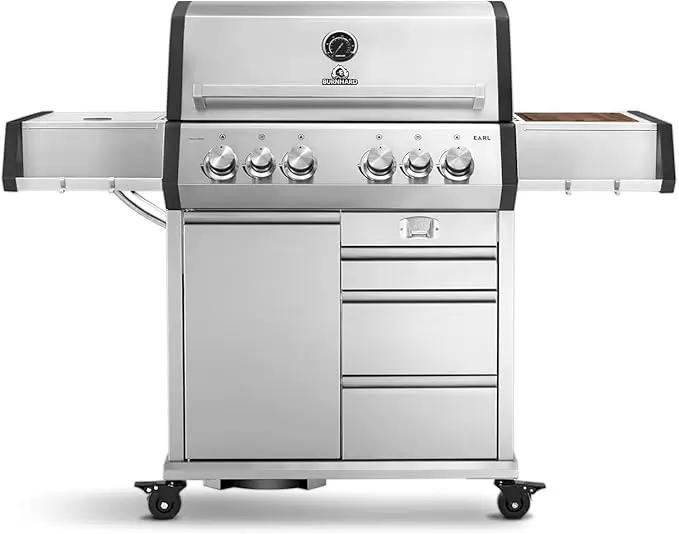 nachhaltige Gasgrill Station im Vergleich: Der BURNHARD Big EARL aus massivem Edelstahl mit Heckbrenner und Schubladen.
