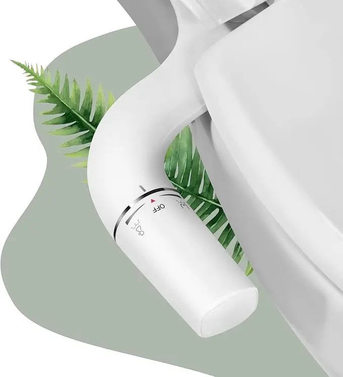 nachhaltige Bidet-Aufsätze im Vergleich: Der ultra-schlanke SAMODRA B007 Aufsatz (5mm) mit Messing-Anschlüssen und Doppeldüse.