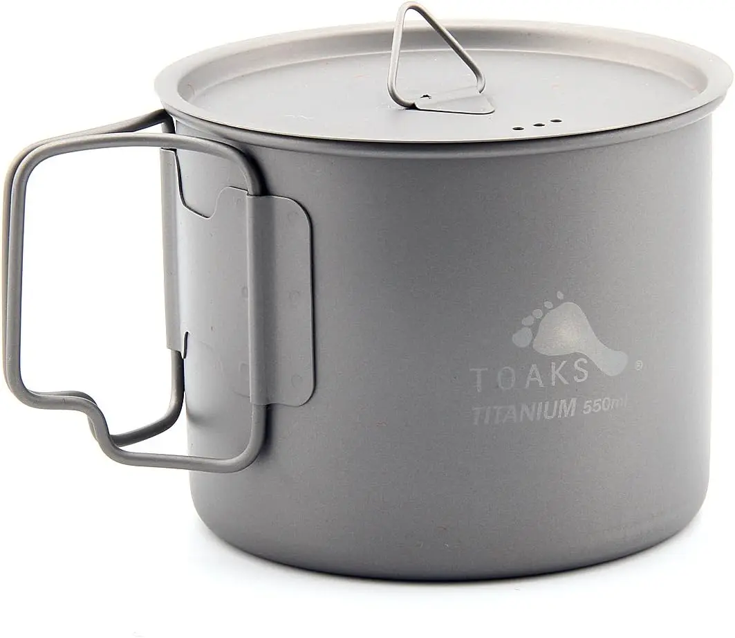 Ein detaillierter Check zeigt, wie der TOAKS Titan-Topf durch minimalen Materialeinsatz und extreme Langlebigkeit als nachhaltige Camping-Töpfe Lösung überzeugt.