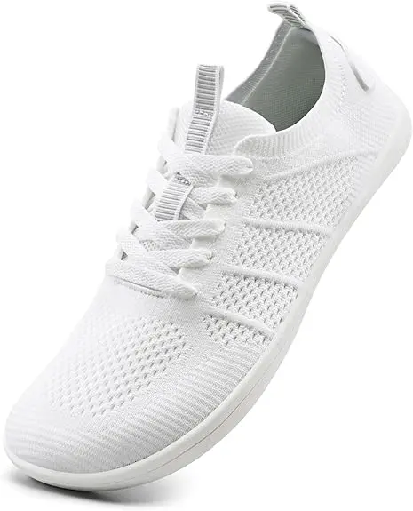 Ein fachlicher Vergleich zeigt, wie nachhaltige Barfußschuhe von IceUnicorn durch eine adaptive Massage-Einlegesohle und multidirektionalen Halt überzeugen.
