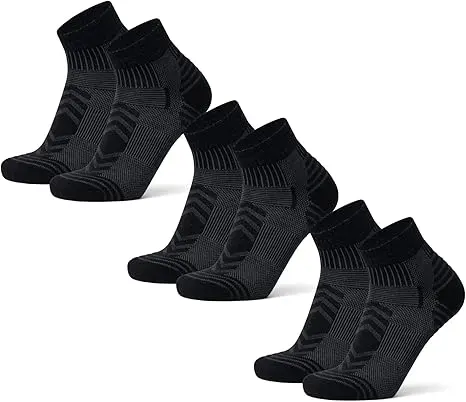 Ein fachlicher Vergleich zeigt, wie nachhaltige Wandersocken von DANISH ENDURANCE als kurze Variante durch Atmungsaktivität und EU-Fertigung überzeugen.