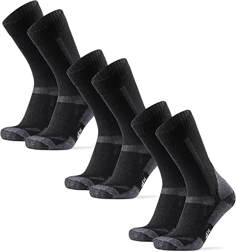 Ein fachlicher Vergleich zeigt, wie nachhaltige Wandersocken von DANISH ENDURANCE durch faire Produktion in Portugal und eine Anti-Loch-Garantie überzeugen.