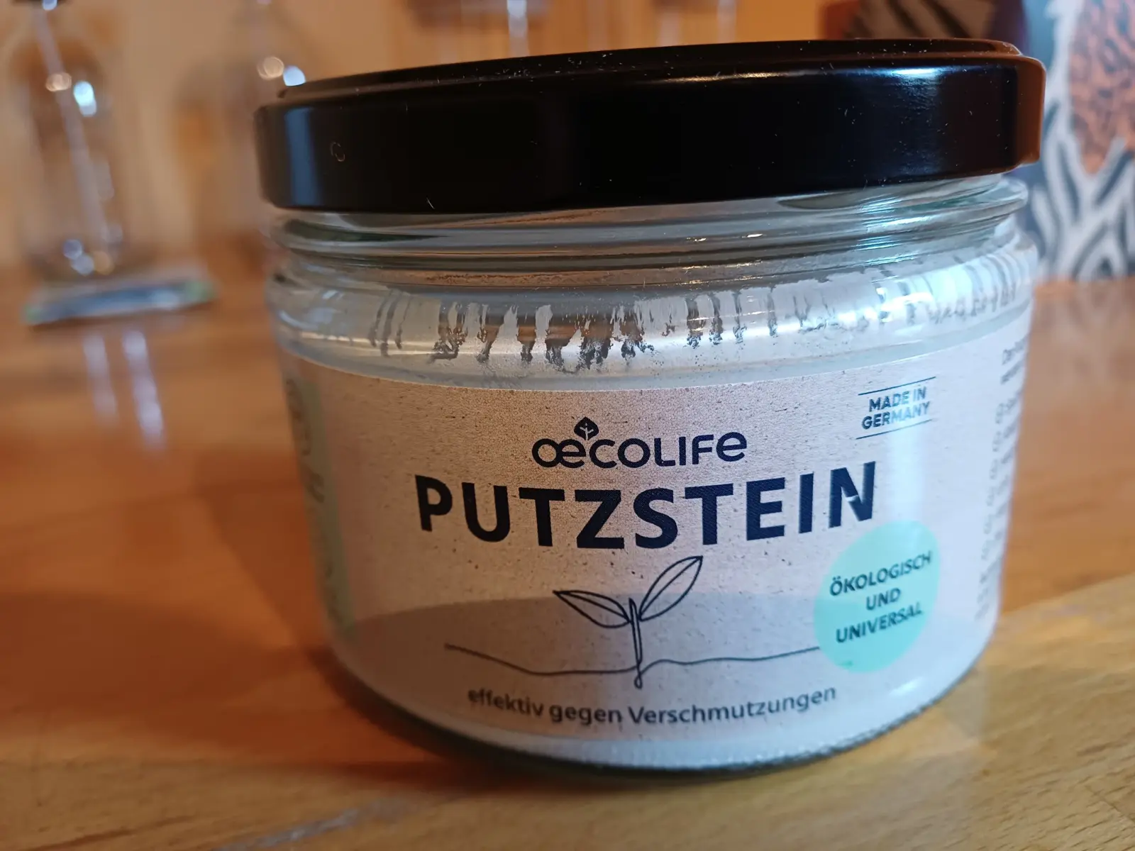 oecoLife Erfahrungen mit dem biologisch abbaubaren Putzstein und dem mitgelieferten natürlichen Schwamm auf Hanf-Pflanzenbasis.