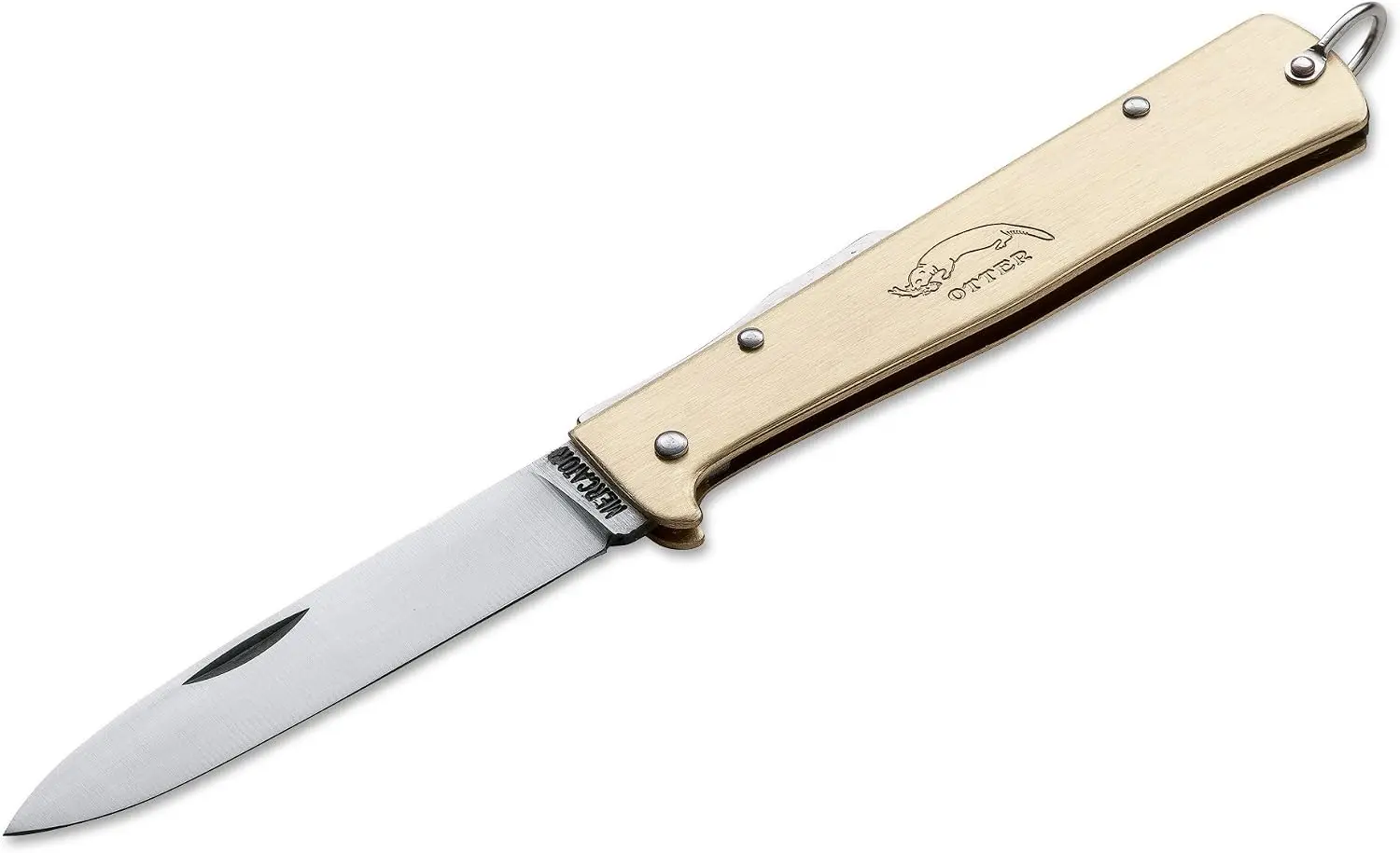 Ein fachlicher Vergleich zeigt das nachhaltige Taschenmesser Otter Mercator mit massivem Messinggriff und einer Klinge aus Kohlenstoffstahl.