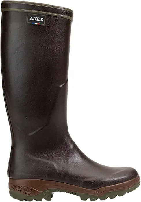 Ein fachlicher Vergleich zeigt Aigle Parcours 2 als nachhaltige Gummistiefel aus Naturkautschuk Lösung mit Anti-Ermüdungssohle.