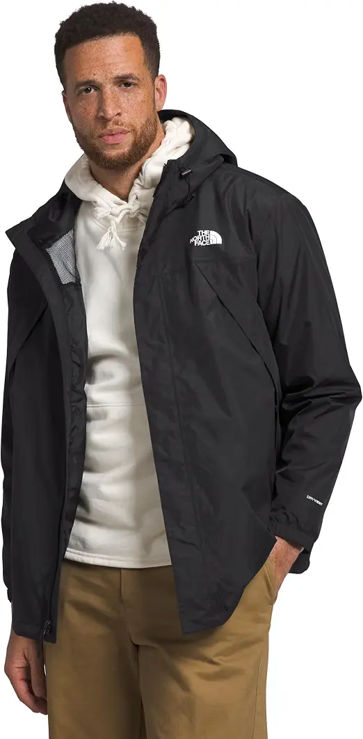 Ein fachlicher Vergleich zeigt The North Face Antora als nachhaltige Regenjacken für Männer Lösung aus DryVent-Gewebe.