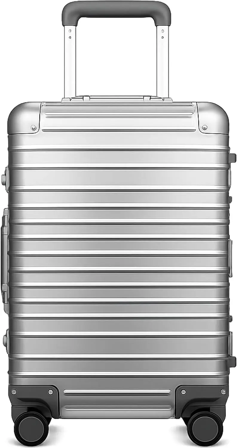 Ein fachlicher Vergleich zeigt den LUGGEX Vollaluminium-Koffer als extrem langlebige Lösung für den harten Reisealltag.