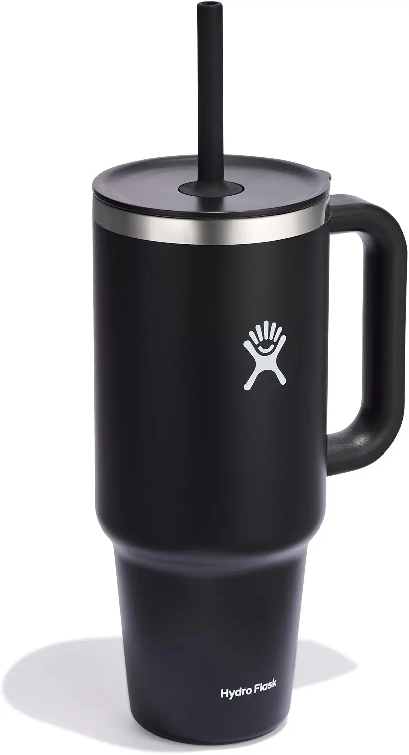Ein fachlicher Vergleich zeigt Hydro Flask Travel Tumbler als nachhaltige Thermobecher Lösung im großzügigen XXL-Format