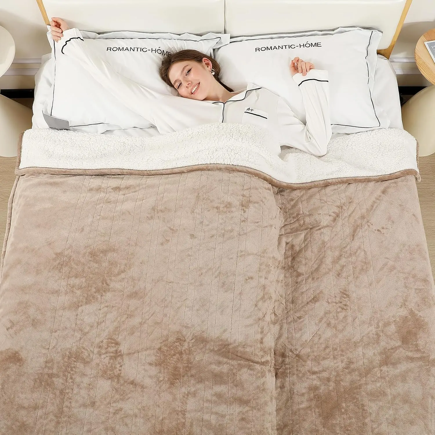 ESTINGO Heizdecke 200 × 150 cm mit sechs Heizstufen, 10-Stunden-Timer und weichem Flanell-Sherpa-Material.