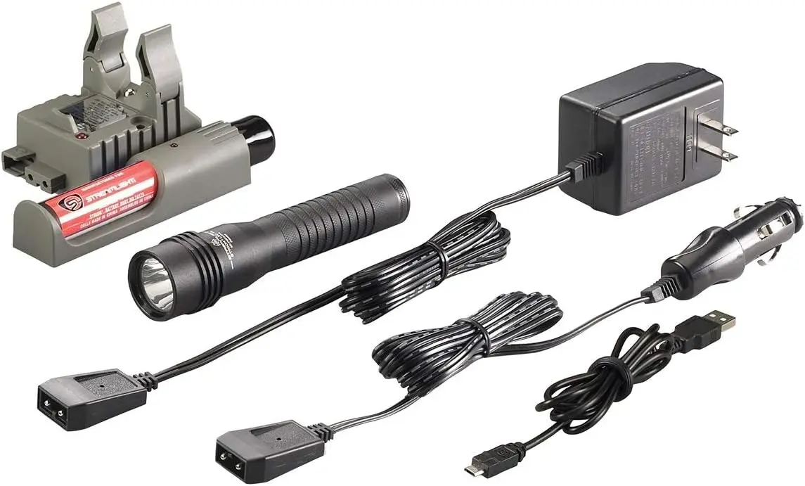 Ein fachlicher Vergleich zeigt Streamlight Strion als nachhaltige Taschenlampen Lösung aus gefrästem Flugzeug-Aluminium.